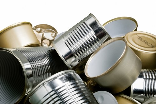 Clearance team presenting a free quote to a homeowner